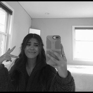 Meet your Posher, Samantha